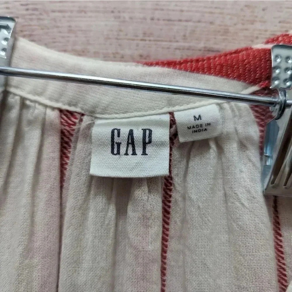 Gap Women's Size M Split Neck Blouse Frame Zen Red Stripe Beige Long Sleeve Top. - Picture 5 of 10